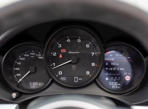 Porsche Boxster Spyder 18