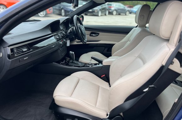 BMW 3 Series 330D M SPORT AUTO 34