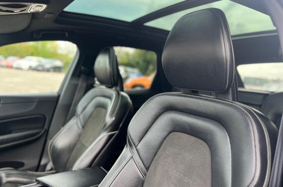 Volvo XC60 T5 R-DESIGN AWD PETROL AUTO 25