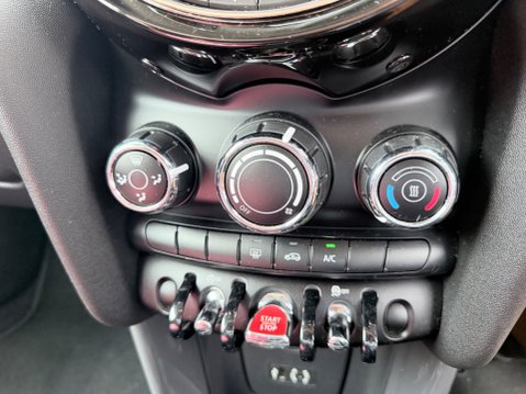Mini Hatch COOPER 14