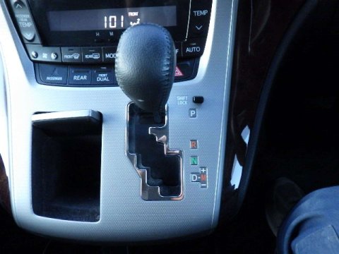 Toyota Vellfire Sunroof 39