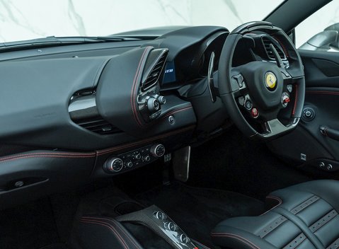Ferrari 488 GTB 14
