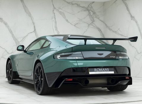Aston Martin Vantage GT8 3