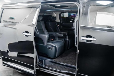 Toyota Alphard 2.5 MPV 2.5 SUV Automatic Petrol 22