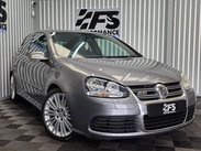 Volkswagen Golf 3.2 Golf R32 4WD 3dr 17