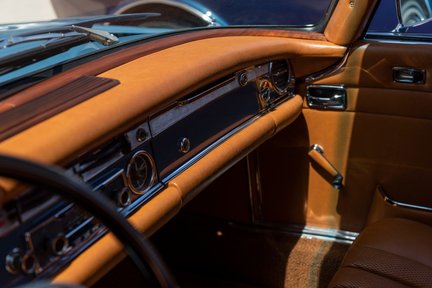 Mercedes-Benz SL 280 Pagoda 52