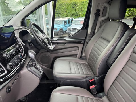 Ford Transit Custom 320 LIMITED DCIV ECOBLUE 22