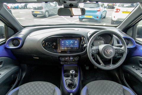 Toyota Aygo X VVT-I EDGE 3