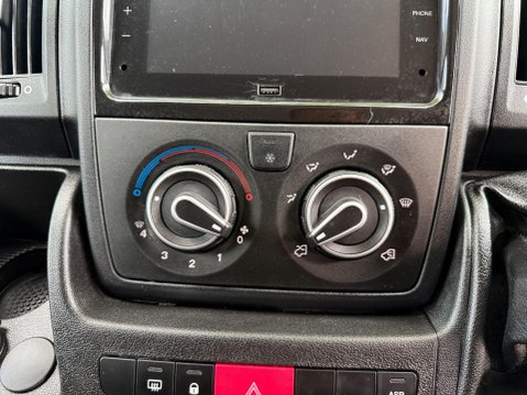Citroen Relay 35 L3H2 ENTERPRISE EDITION BLUEHDI S/S 29