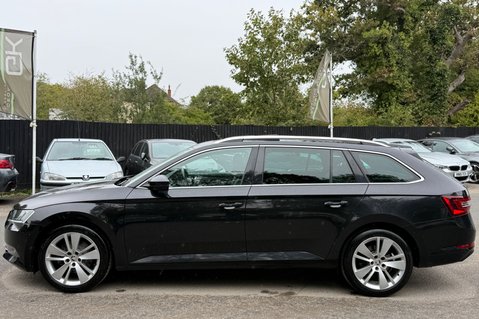 Skoda Superb SE L EXECUTIVE TDI - PANORAMIC SUNROOF  6