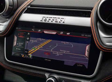 Ferrari GTC4 Lusso 18