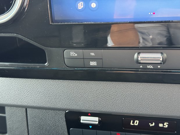 Mercedes-Benz Sprinter AUTO MWB L2H2 High Roof 315 Pro Air Con Camera EURO 6 35