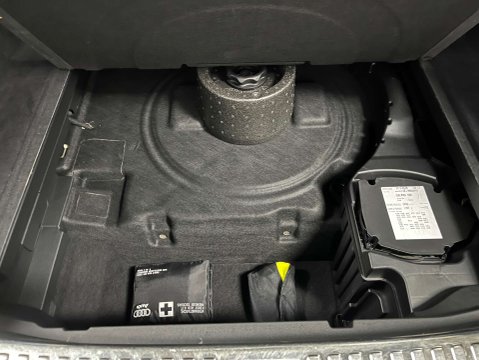 Audi E-Tron e-tron Technik 50 Quattro 4WD 5dr 37