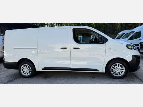 Vauxhall Vivaro 1.5 Turbo D 2900 Sportive Panel Van 6dr Diesel Manual L2 H1 Euro 6 (s/s) (1 8