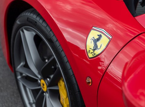 Ferrari 488 Spider 26