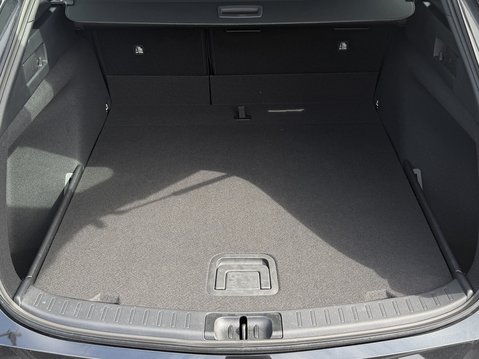 Suzuki Swace 1.8 Hybrid Motion Estata 39