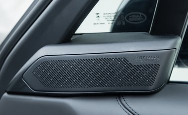 Land Rover Range Rover P460e Autobiography LWB 27