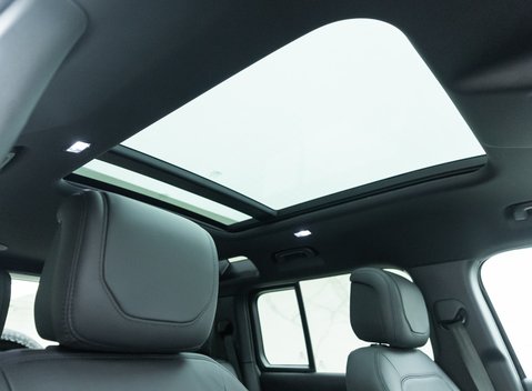 Land Rover Defender 110 V8 Carpathian Edition 12