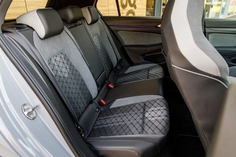 Volkswagen Golf R-LINE TSI 39