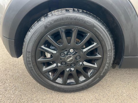 Mini Hatch 1.5 Cooper Euro 6 (s/s) 3dr 19