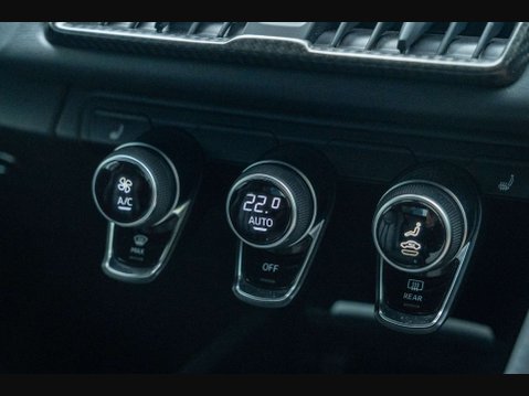 Audi R8 5.2 R8+ Quattro V10 Semi-Auto 4WD 2dr 16