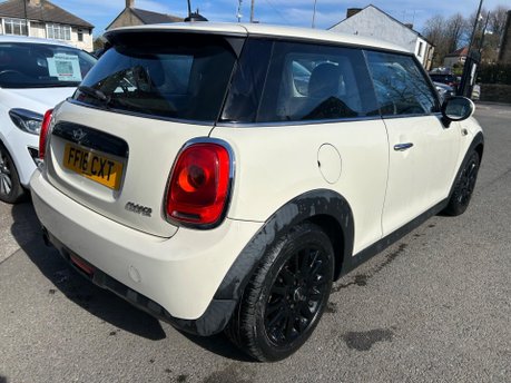 Mini Hatch COOPER 9