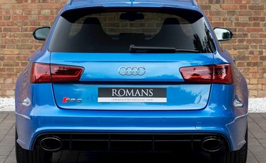 Audi RS6 Avant Performance 5