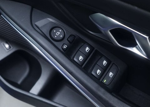 BMW 3 Series 2.0 330E M Sport Auto 4dr 43