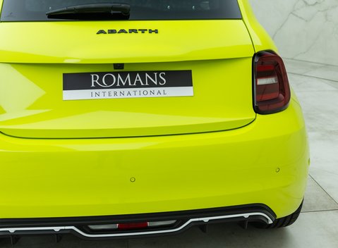 Abarth 500e Scorpionissima 29