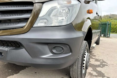 Mercedes-Benz Sprinter 519 4x4 14 Str Minibus with Air Con - Ex MOD 27