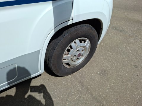 Auto-Trail Cheyenne 740s E 9