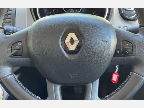 Renault Trafic 1.6 dCi 29 Sport Nav Panel Van 5dr Diesel Manual LWB Standard Roof Euro 6 ( 27