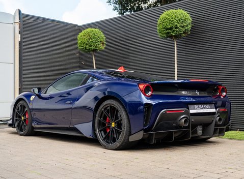 Ferrari 488 Pista 4
