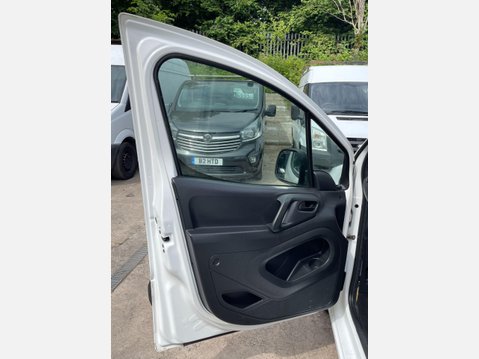 Citroen Berlingo 1.6 HDi 625 Enterprise Panel Van 5dr Diesel Manual L1 (Euro 5) (135 g/km, 7 28