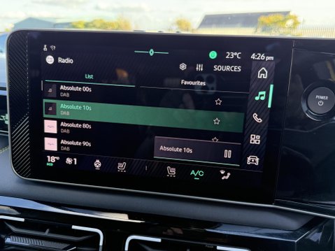 Renault 5 comfort range 52kWh iconic five Hatchback 5dr Electric Auto (150 ps) 42