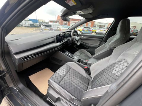 Volkswagen Golf 1.5 Golf R-Line eTSI Semi-Automatic 5dr - NATIONAL DELIVERY* 26