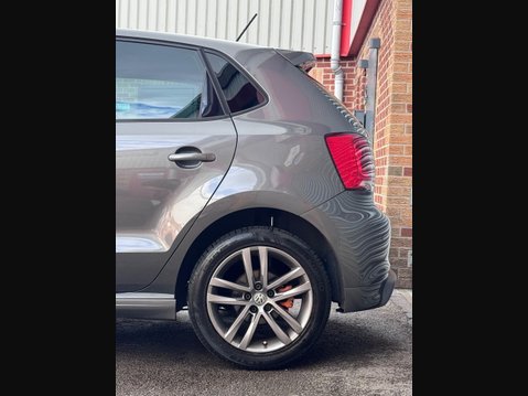 Volkswagen Polo 1.2 TSI BlueMotion Tech R-Line Hatchback 5dr Petrol Manual Euro 6 (s/s) (90 15
