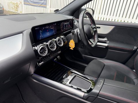 Mercedes-Benz GLA GLA 200 AMG LINE PREMIUM 27