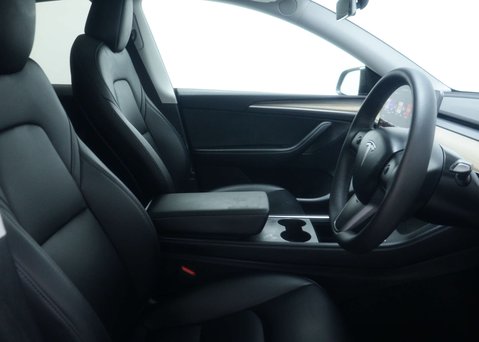 Tesla Model Y Model Y RWD 5dr 35