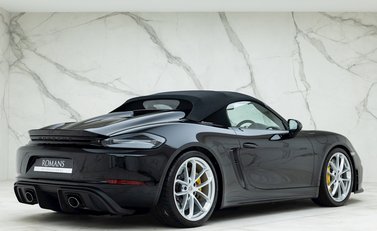 Porsche 718 Boxster Spyder 9