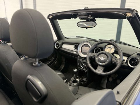 Mini Convertible 1.6 Cooper 2dr 4