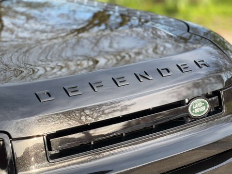 Land Rover Defender 3.0 Defender Hard Top SE D MHEV Auto 4WD 5dr 29