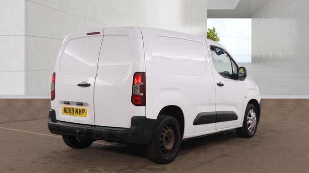 Citroen Berlingo SWB L1H1 Low Roof Enterprise Air Con Sensors Tow Bar EURO 6 4