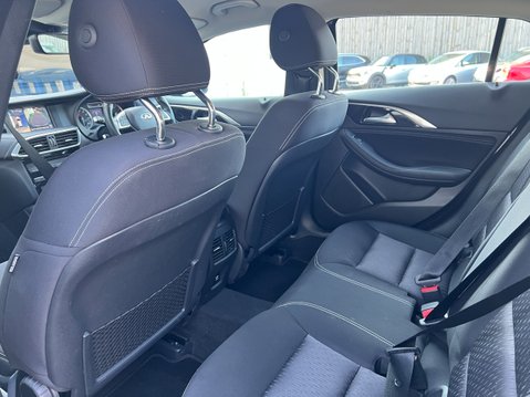 Infiniti Q30 1.6T Premium InTouch Hatchback 5dr Petrol Manual Euro 6 (s/s) (122 ps) 15