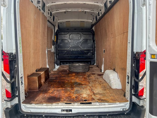 Ford Transit LWB L3H3 Low Roof Leader 350 EURO 6 NO VAT 9
