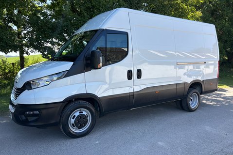 Iveco Daily 35C16 HV Business 3520 Panel Van - Sat Nav / Rear Camera 1