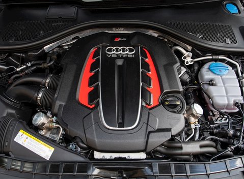 Audi RS6 Avant Performance 30
