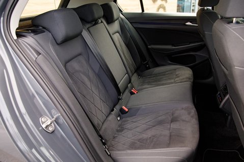 Volkswagen Golf STYLE TSI 37