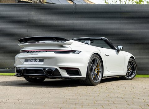 Porsche 911 Turbo S Cabriolet (992) 4