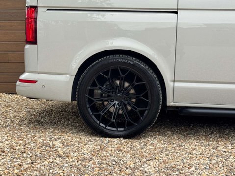 Volkswagen Transporter 2.0 Transporter T32 Highline TDI 4Motion Semi-Auto 4WD 19